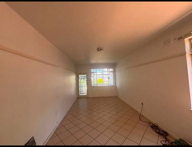 1 BEDROOM PROPERTY TO RENT IN GLENWOOD
